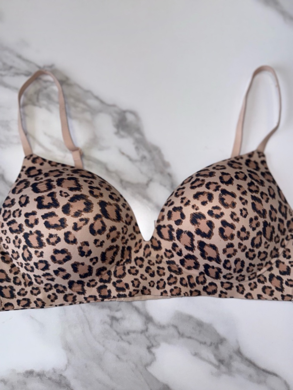Victoria's Secret (36B) Cheetah Print Incredible Secret Padded No Wire Bra